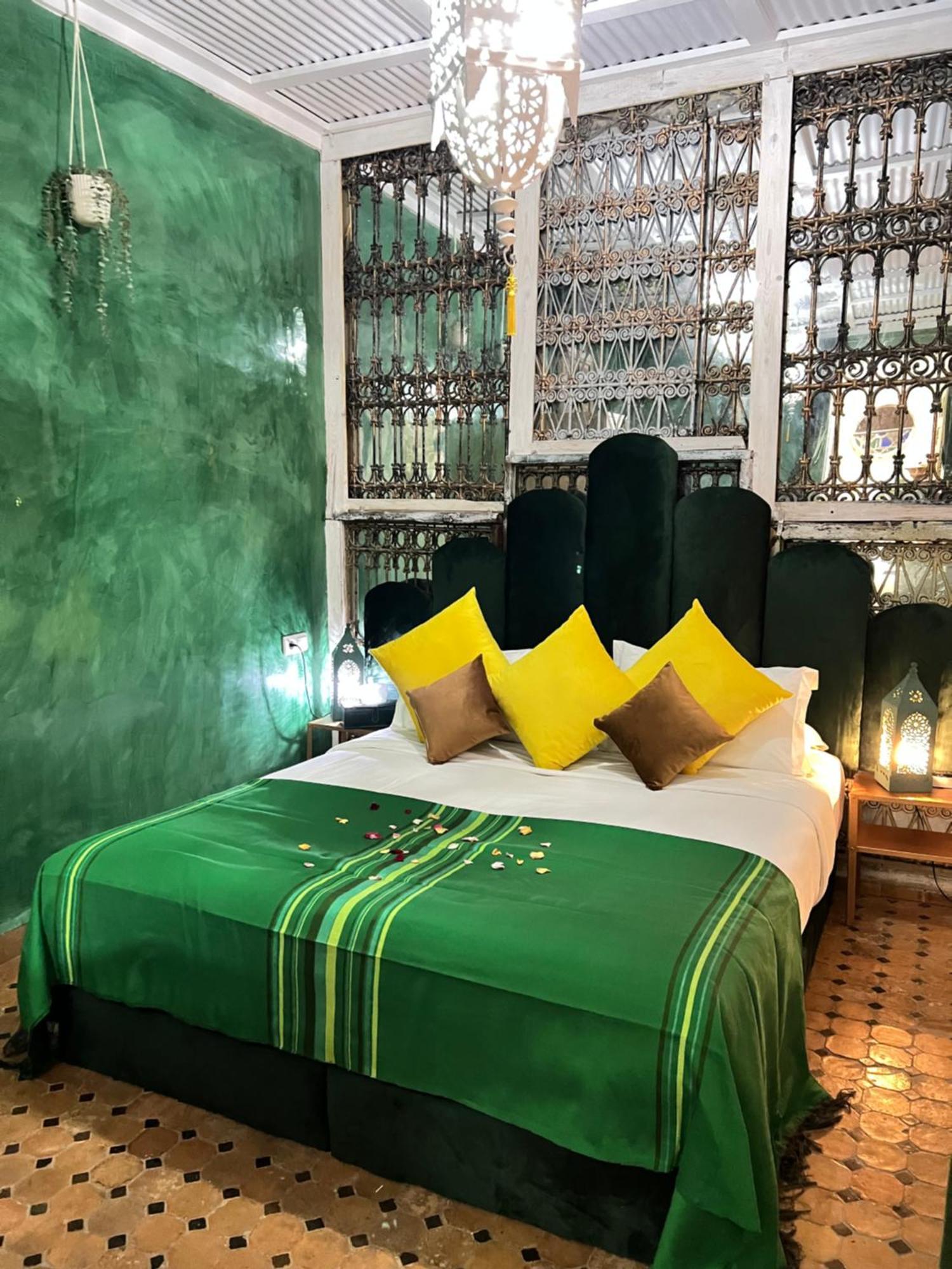 The Repose Hotel Salé Kültér fotó